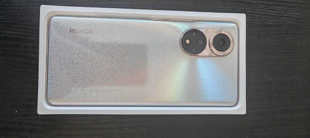 Телефон Honor 50