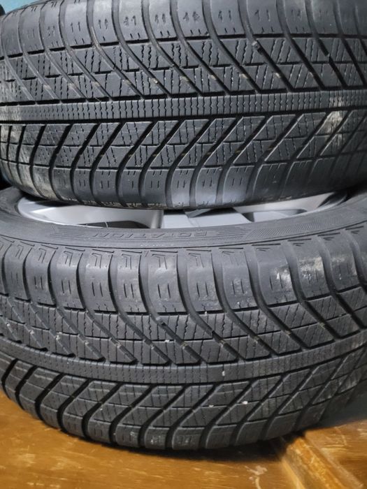 Jante Seat Leon FR 5F  R17  7J  et 49 cu anv iarna 205 50 17 Goodyear