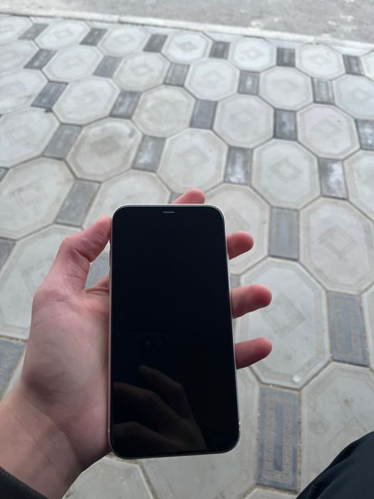 айфон 11 64г обмен.