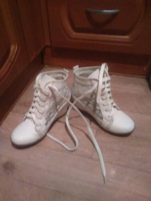 Кеды на танкетке