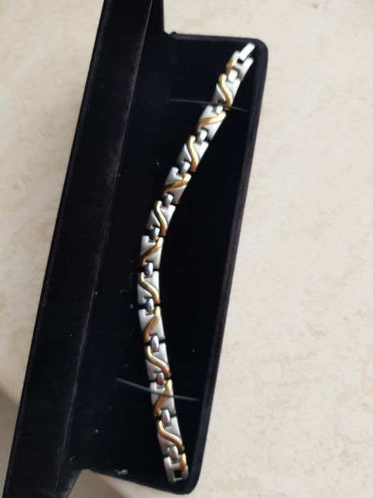 Нова мъжка магнитна гривна