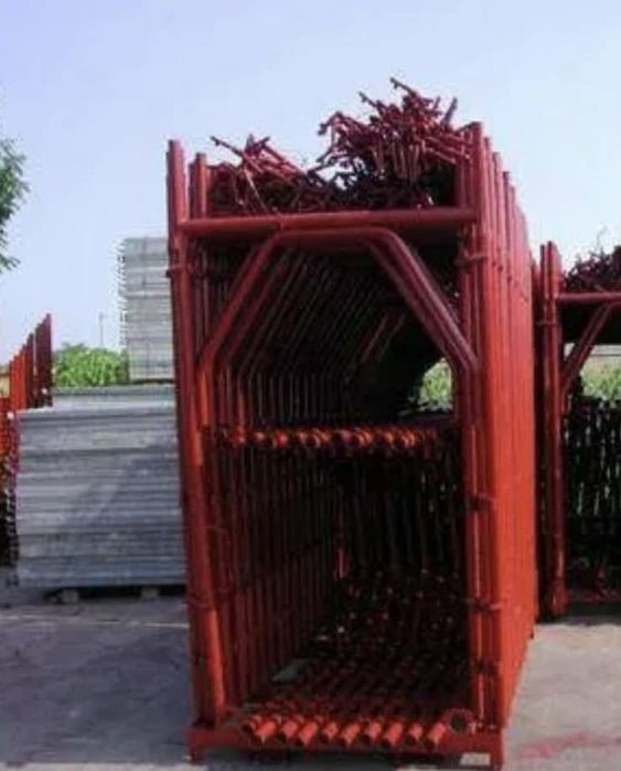 Inchiriat schele metalice