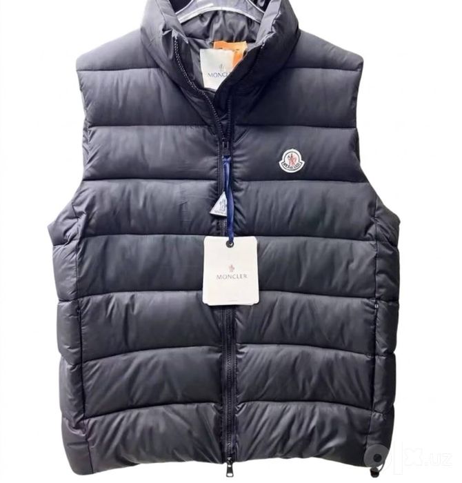 Moncler жилетка