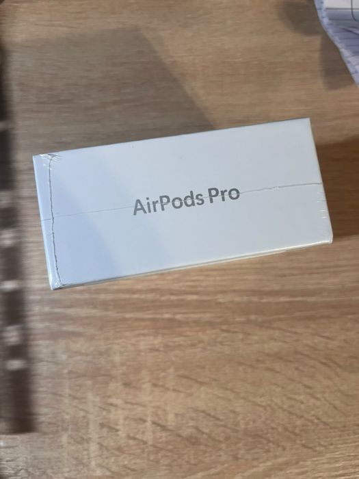 Волан logitech g29 с подарък слушалки air pods pro 3 чисто нови!!!