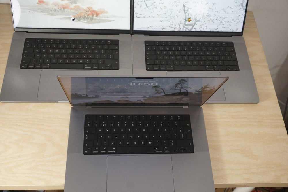Лаптоп Apple MacBook Pro 16 a2485 - M1 Pro 16GB RAM 512GB SSD 1 година гаранция ДДС