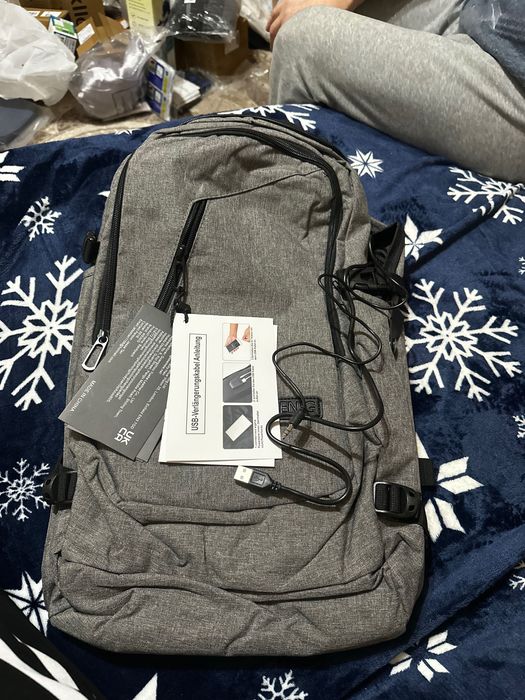 Wenig Rucsac cu Incarcator USB nou, cu etichete