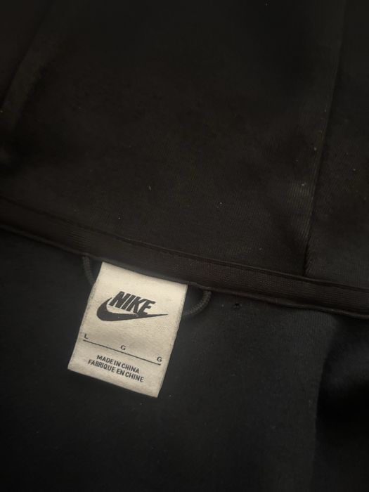 Nike tech fleece negru