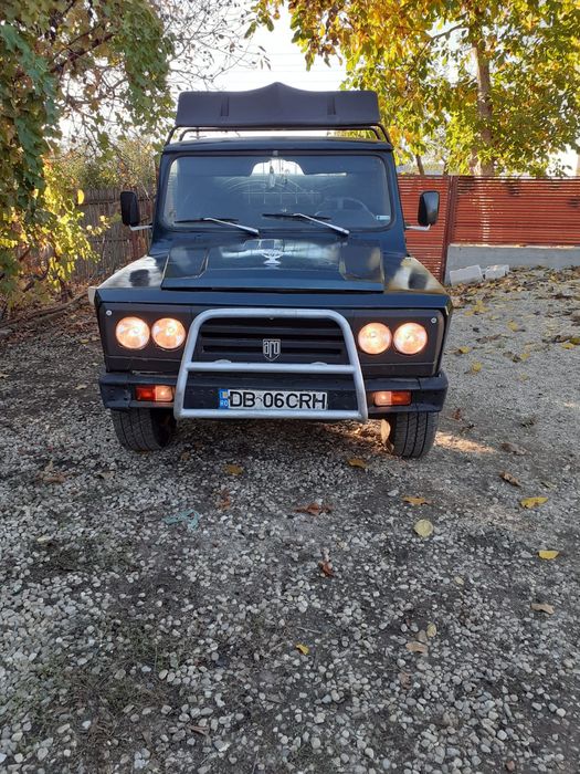 Vând ARO Camioneta
