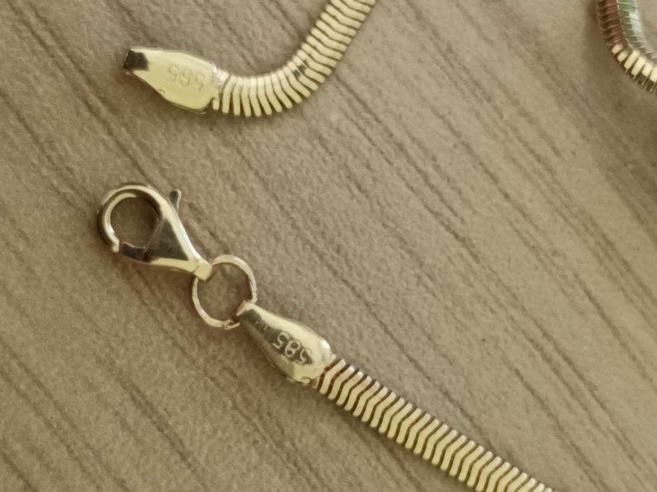 Нова красива златна гривна 14 к. с камък Сваровски