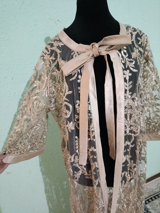 Sotiladi — bejoviy gipyur abaya

Juda chiroyli va bejoviy ko‘rinis