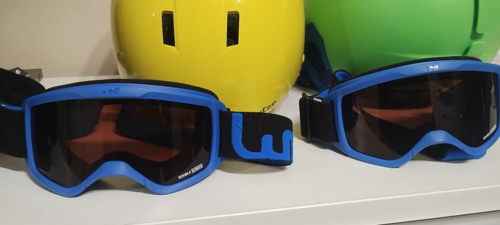 Детски каски и очила за ски