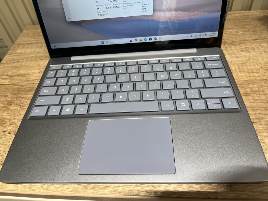 Surface laptop GO i5 10gen 8gb 128 ssd 10 дюймовый