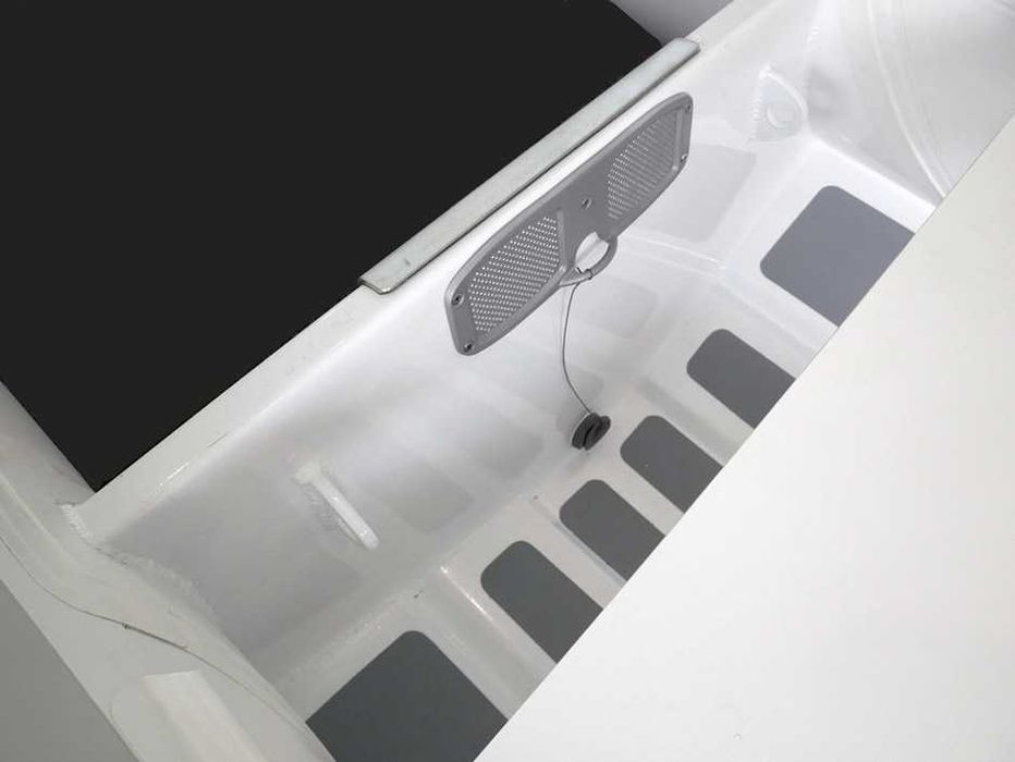 Лодка RIB 270 Lite. Продажба на миналогодишни модели. ПРОМО цена