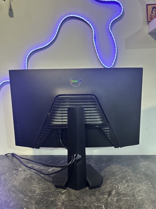 Monitor Dell S2721HGF curbat 144Hz – stare impecabilă, ca nou