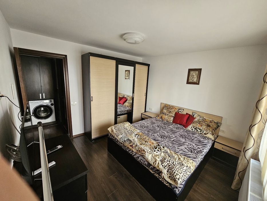 Vând apartament cu doua camere decomandat
