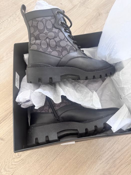 Ботинки от Coach