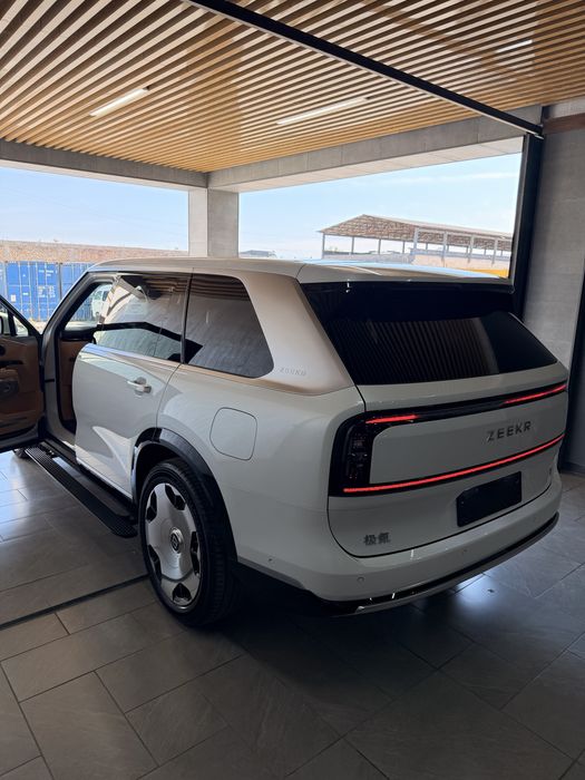 ZEEKR9Х ултира фули