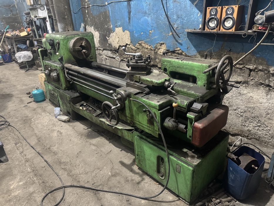 Токарный станок