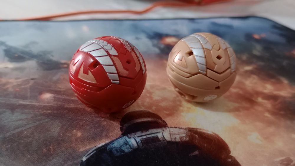 Продаю бакуган Персиваль Пайрус и Сафтерра