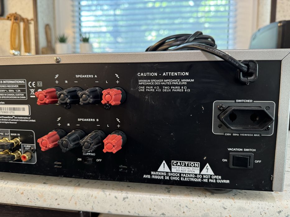 Nad C-720BEE качествен стерео ресивър