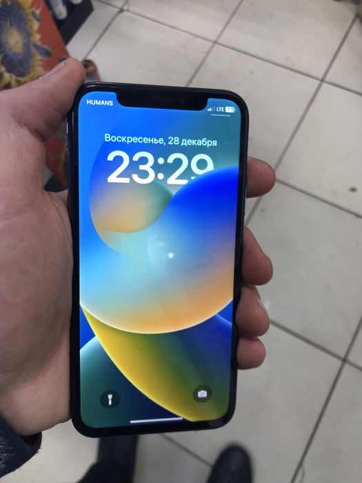 Iphone x srochna sotiladi