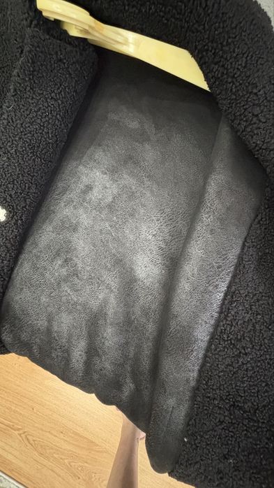 Шубка черная, дубленка