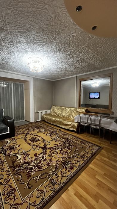 Сдам  в центре 10000