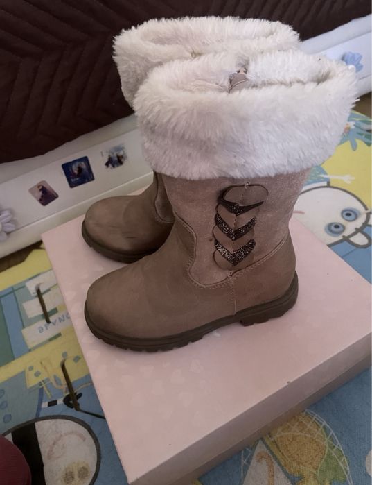 Намалени до понеделник! Сладки ботушки на nelli blu н-р 27!