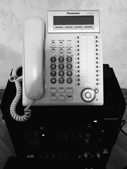 Мини-АТС Panasonic KX-TDA100.