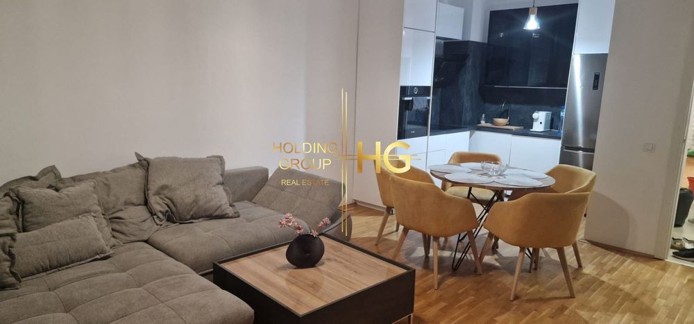 2-стаен в Варна-к.к. Св.Св. Константин и Елена площ 77  кв.м