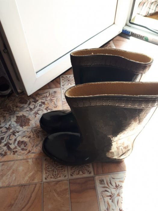 Новые резиновые сапоги