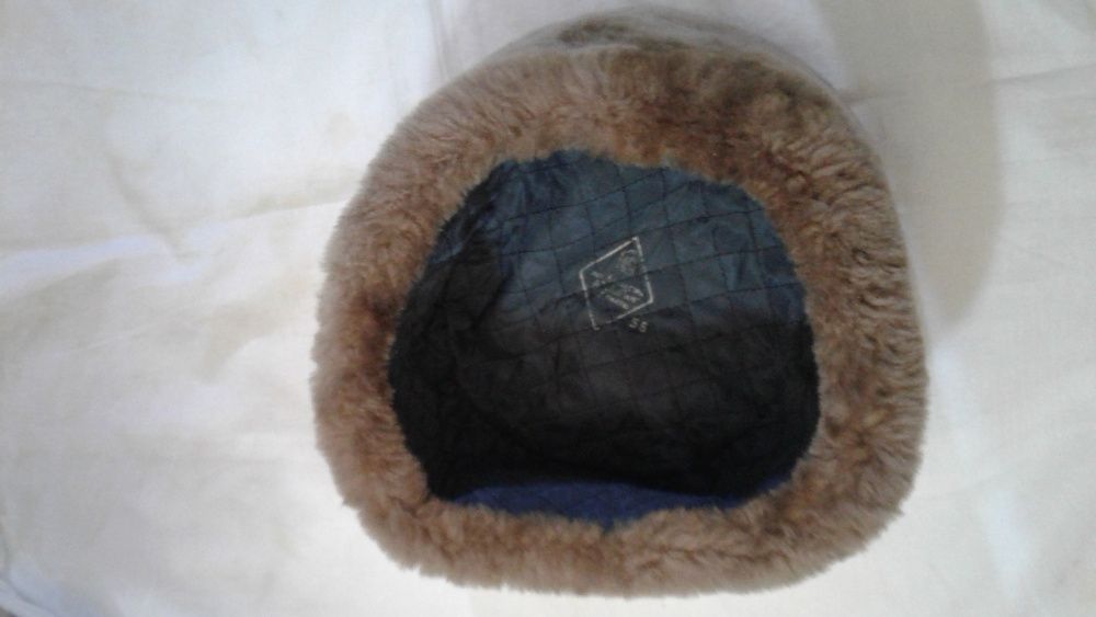 Военный головной убор  -- Кубанка.