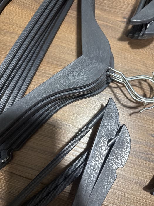 Вешалки пластиковые продам