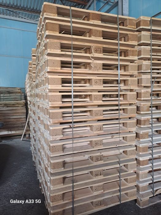 Vând paleti euro și NON euro