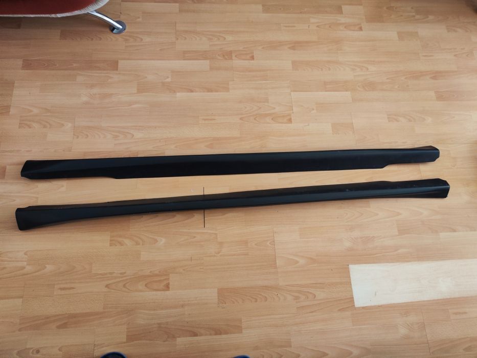 Prelungire / extensii praguri Renault Megane 4 Sedan