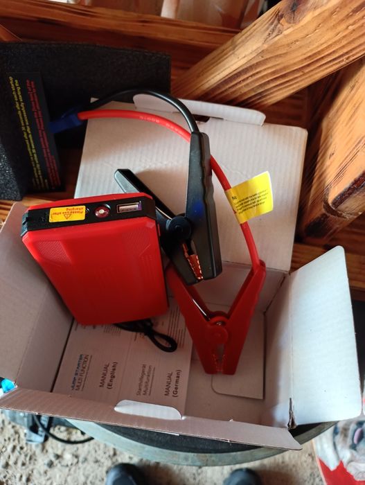 Vând starter auto și baterie externă !