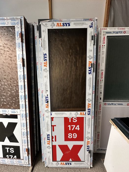 Akfa eshik va romlar