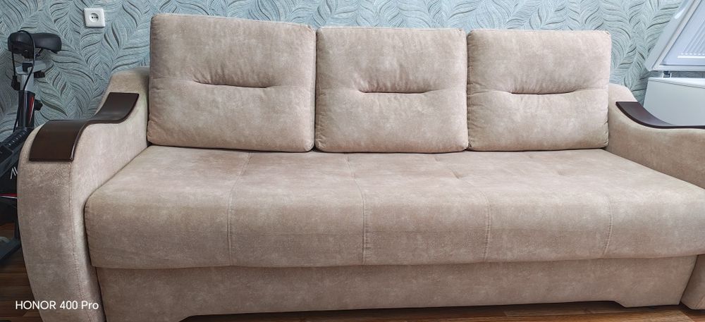 Продам диван в хорошем состоянии