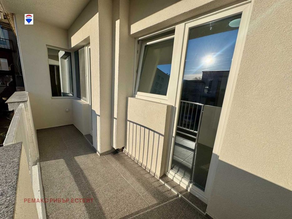 Ремонтиран двустаен апартамент за продажба кв. Широк център