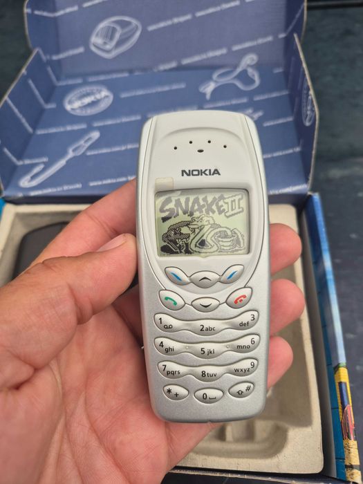 Nokia 3410 impecabil la cutie Ca NOU (folie display)