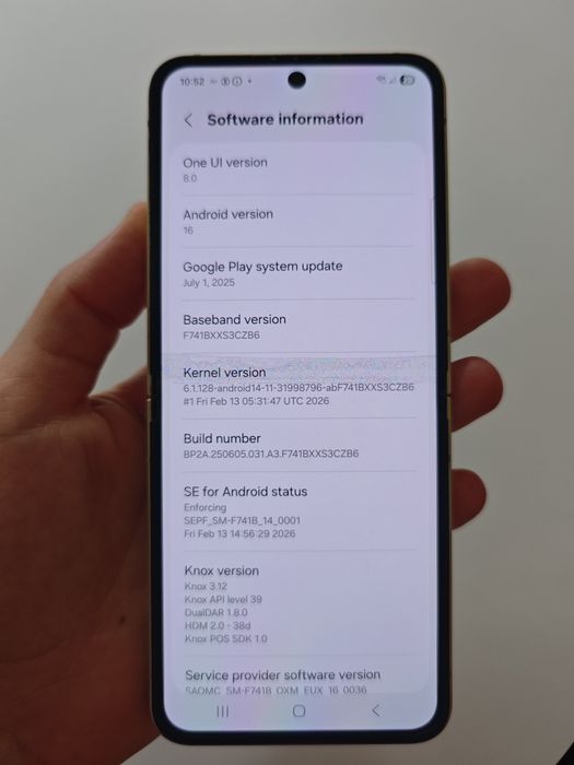 Samsung Galaxy Z Flip 6 galben, functioneaza, 227 cicluri baterie