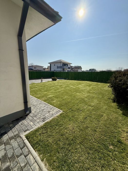 Casa De Vanzare la cheie, la  intrare in Cumpana pe partea stanga .