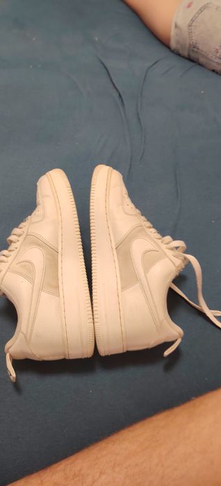 Vand adidasi Nike AF1