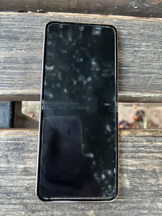 Samsung galaxy z flip 4 , 512 GB