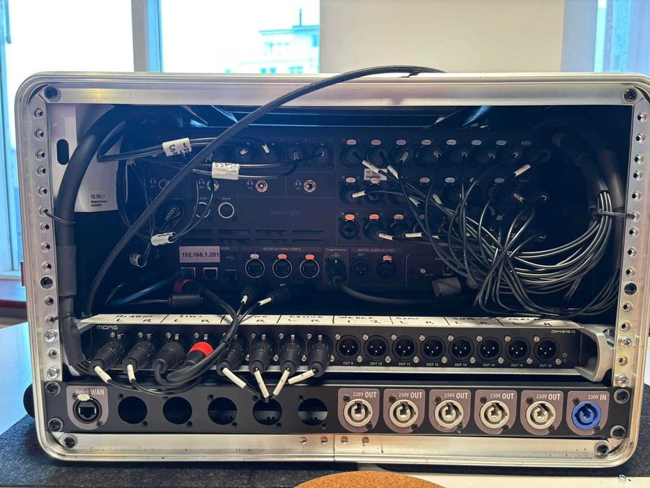 Behringer wing rack