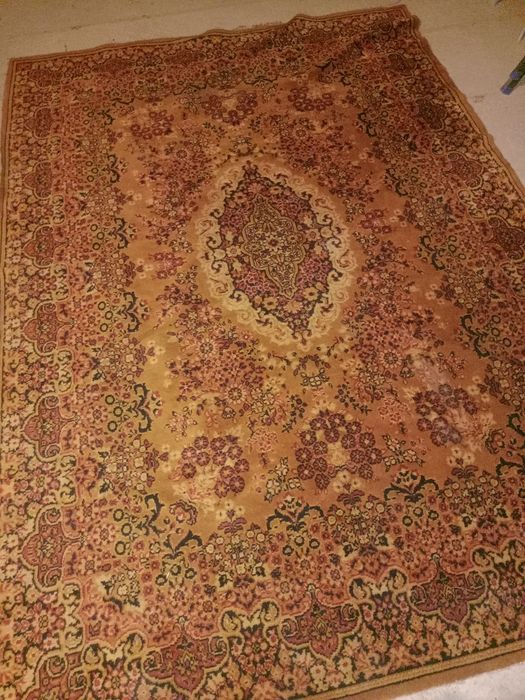 Продам ковер 270 на 150
