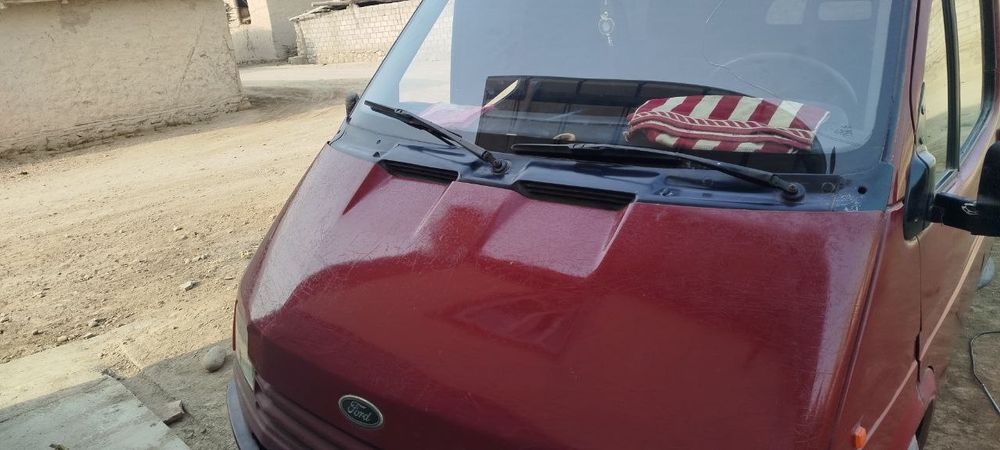 Ford Transit 100Svan