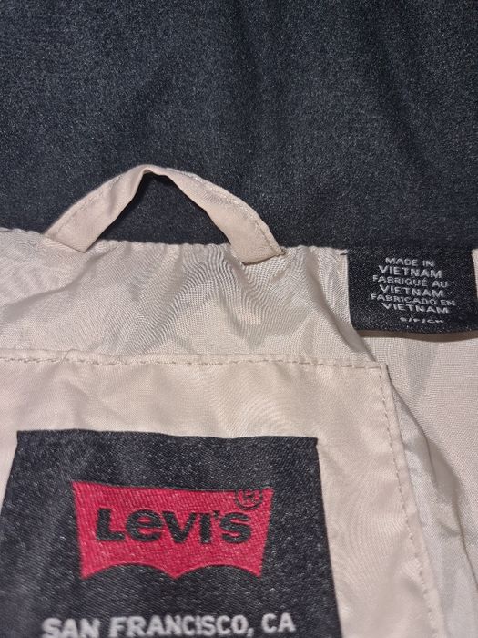 Geacă Levis nouă