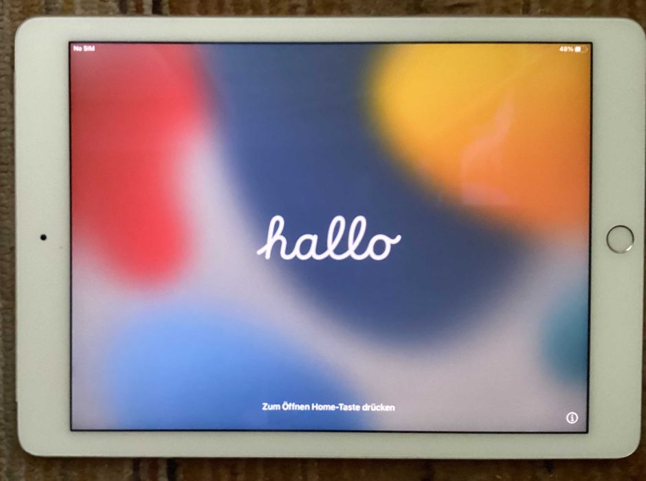 айпад 128 сим пълен комплект с клавиатура ipad air 2, sim 128 gb А1567