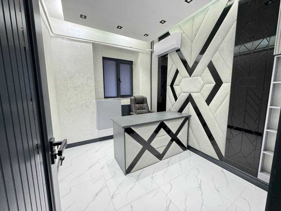 СРОЧНО Ц-1 
ПРОДАЁТСЯ и Сдаётся нежилое помещение
ФАСАД 9 метров